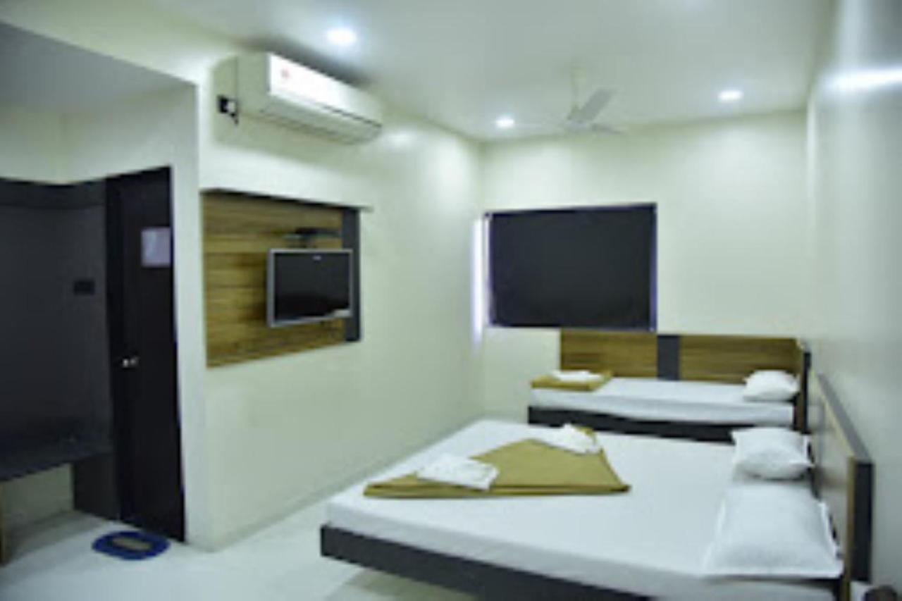 Hotel Avanti, Nashik Exterior photo